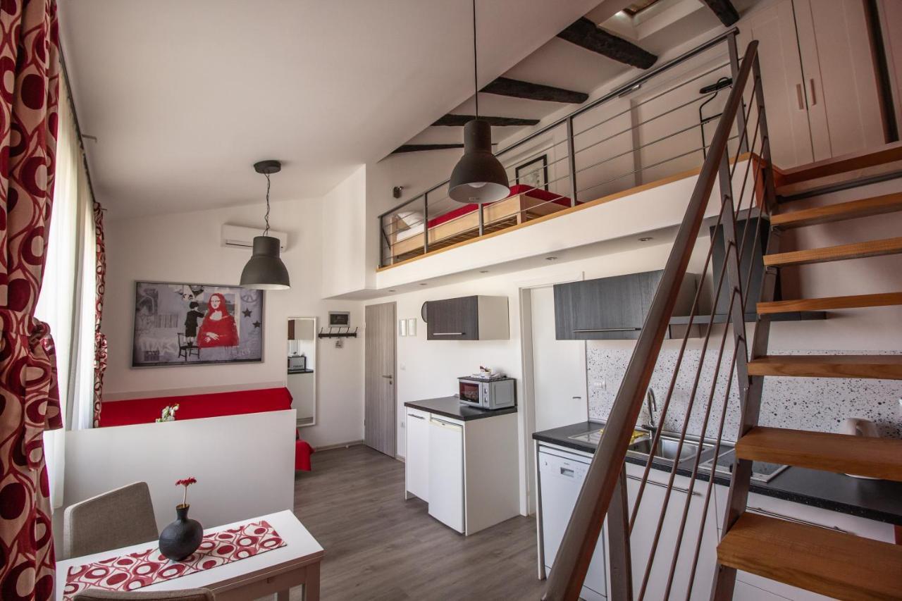 Downtown Apartments Pula Dış mekan fotoğraf