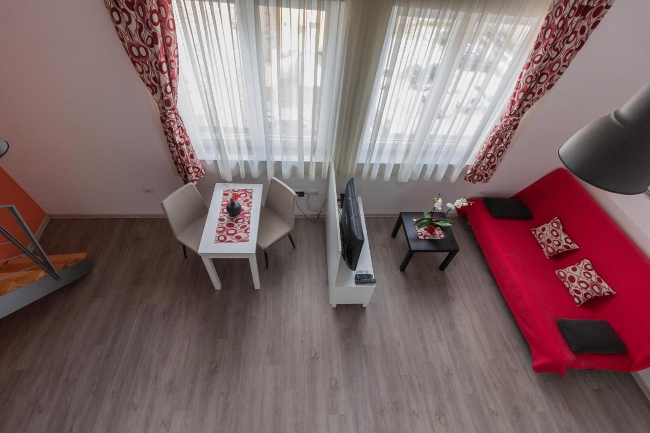 Downtown Apartments Pula Dış mekan fotoğraf