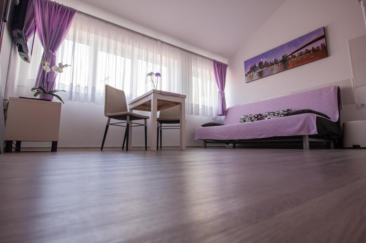 Downtown Apartments Pula Dış mekan fotoğraf
