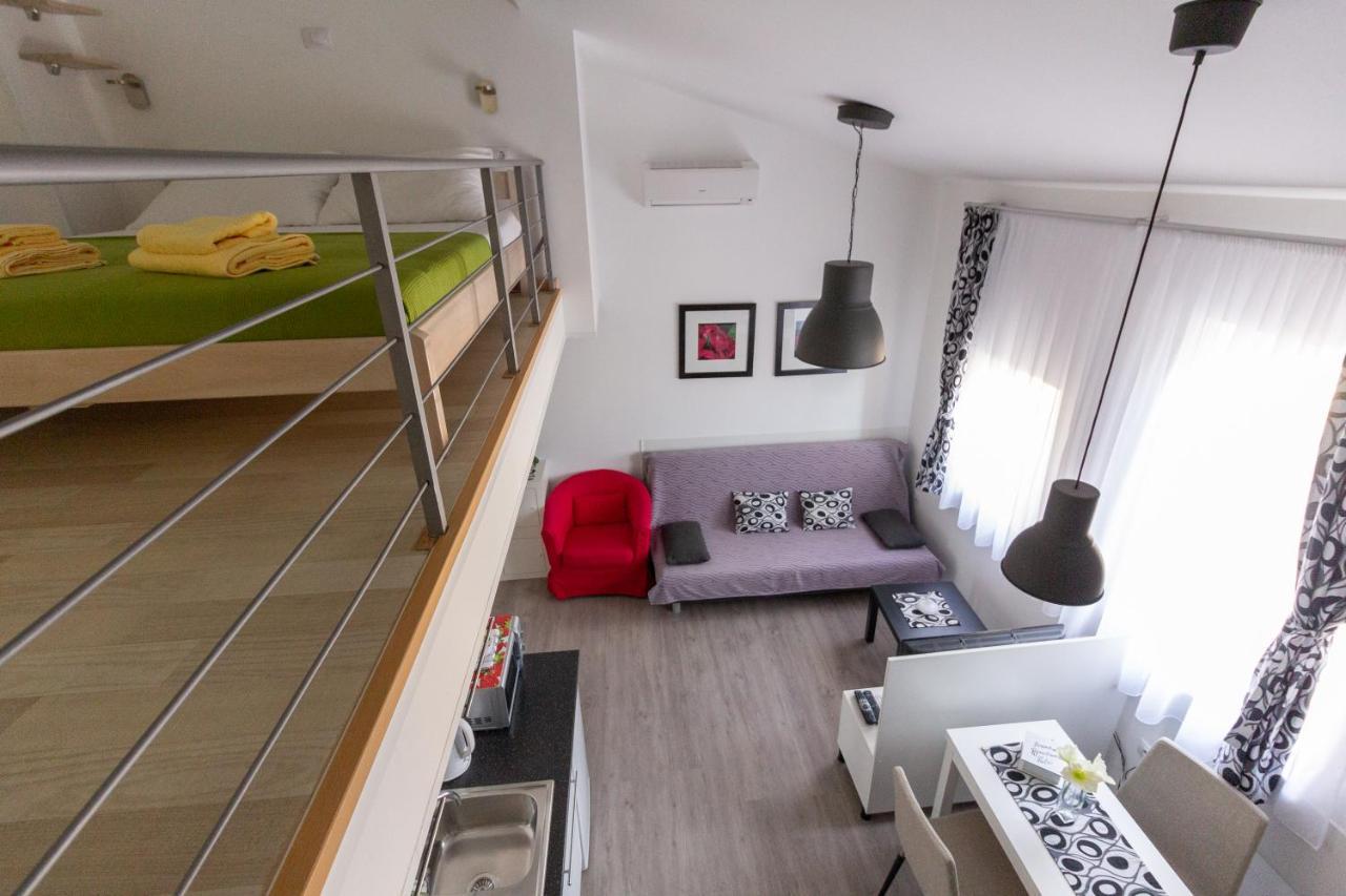 Downtown Apartments Pula Dış mekan fotoğraf
