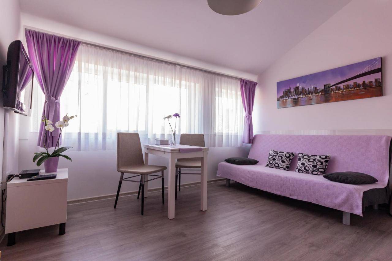 Downtown Apartments Pula Dış mekan fotoğraf