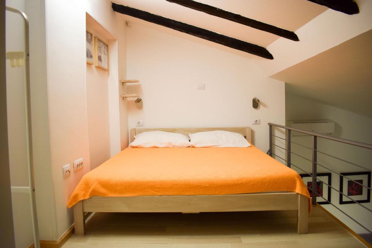 Downtown Apartments Pula Dış mekan fotoğraf