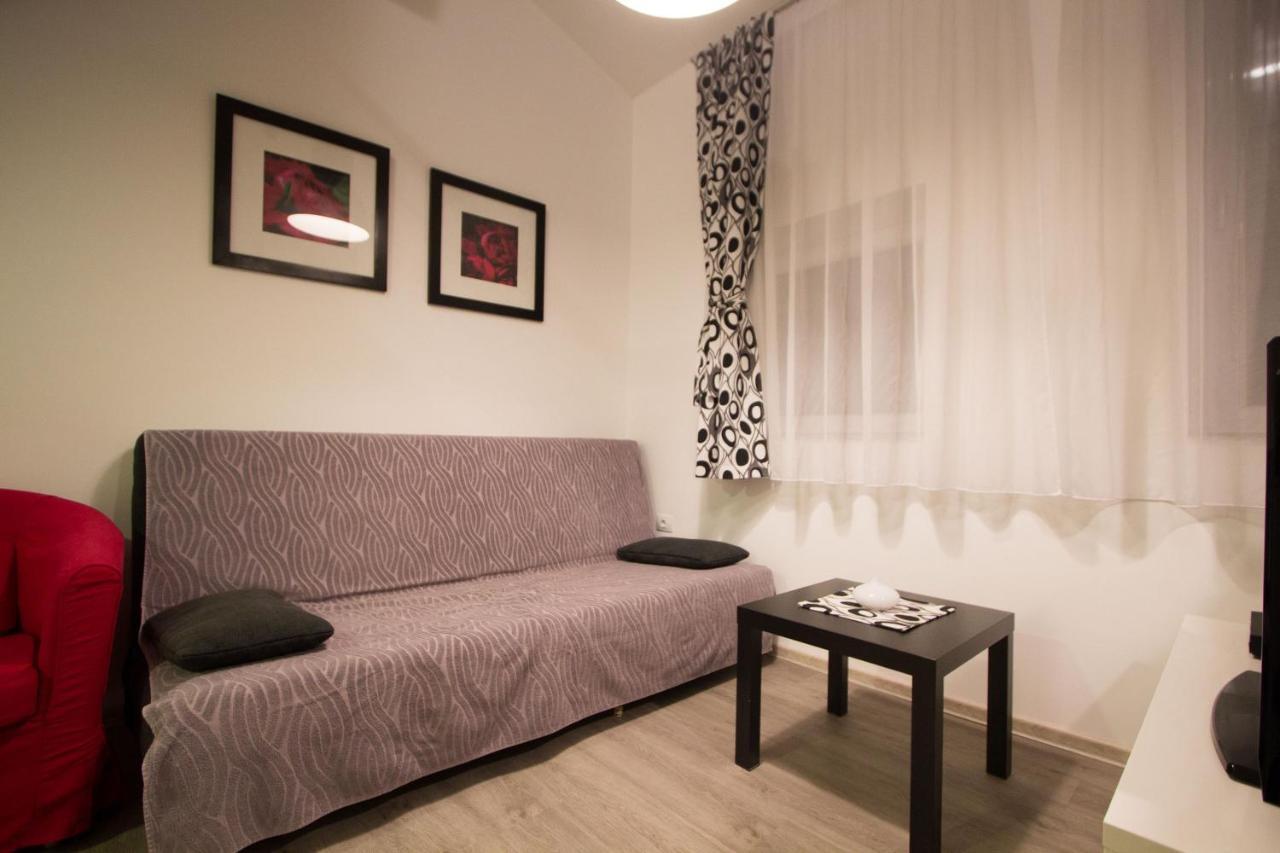 Downtown Apartments Pula Dış mekan fotoğraf