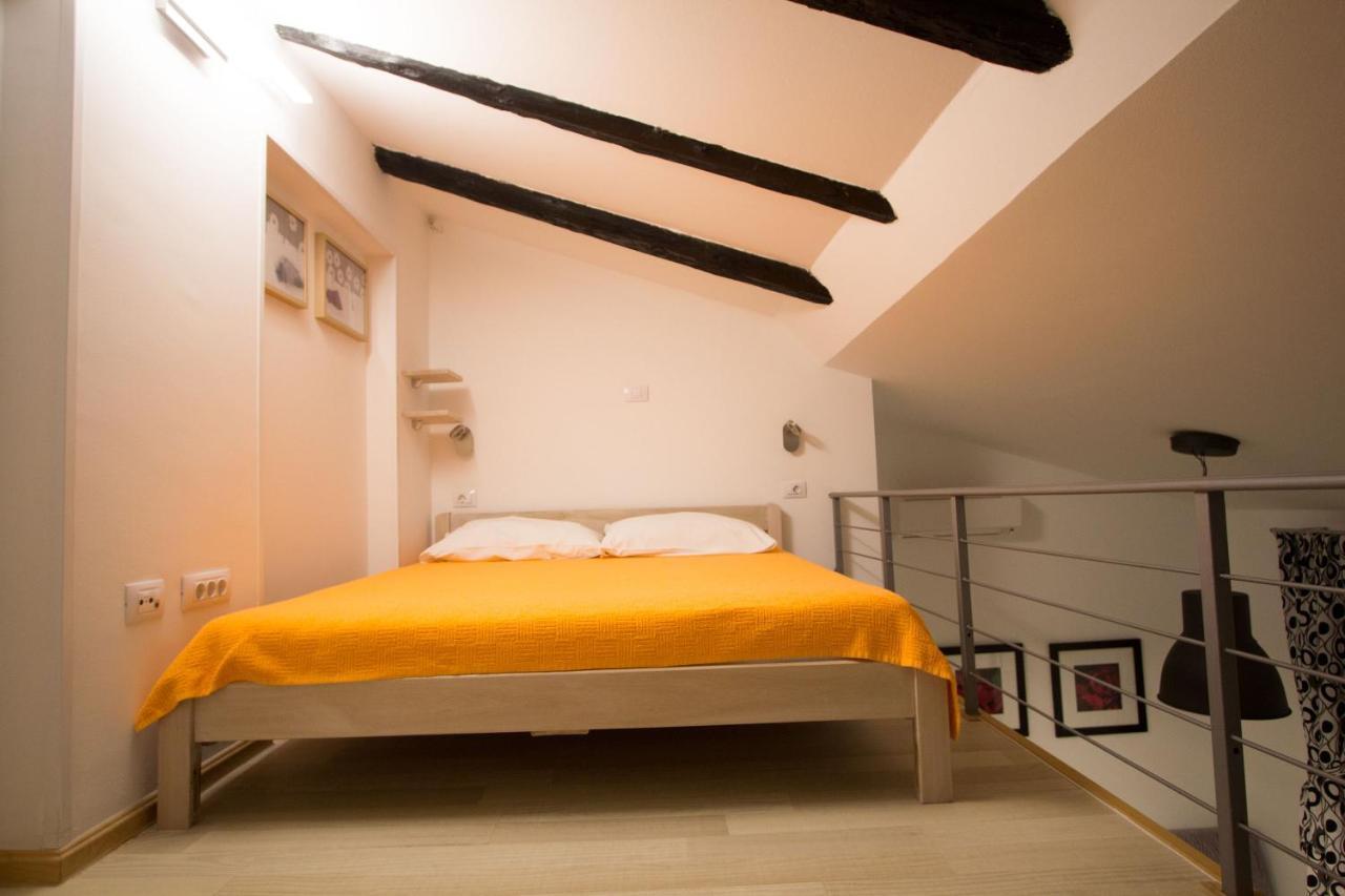 Downtown Apartments Pula Dış mekan fotoğraf