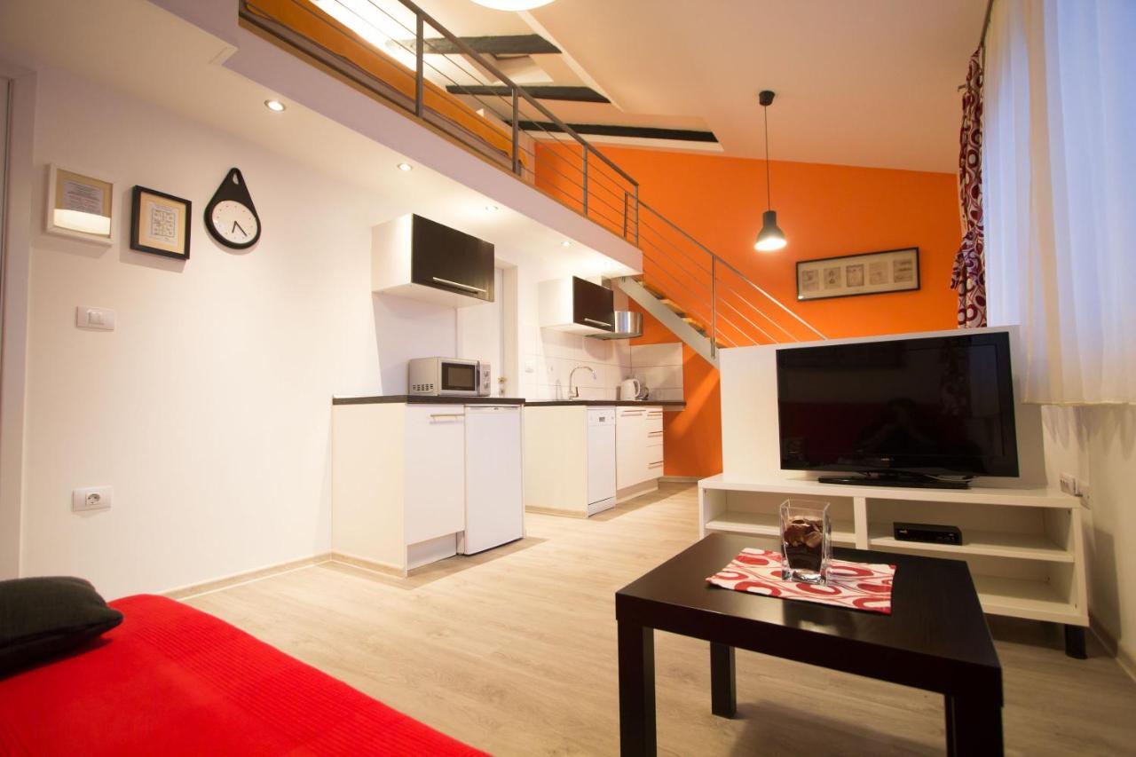 Downtown Apartments Pula Dış mekan fotoğraf