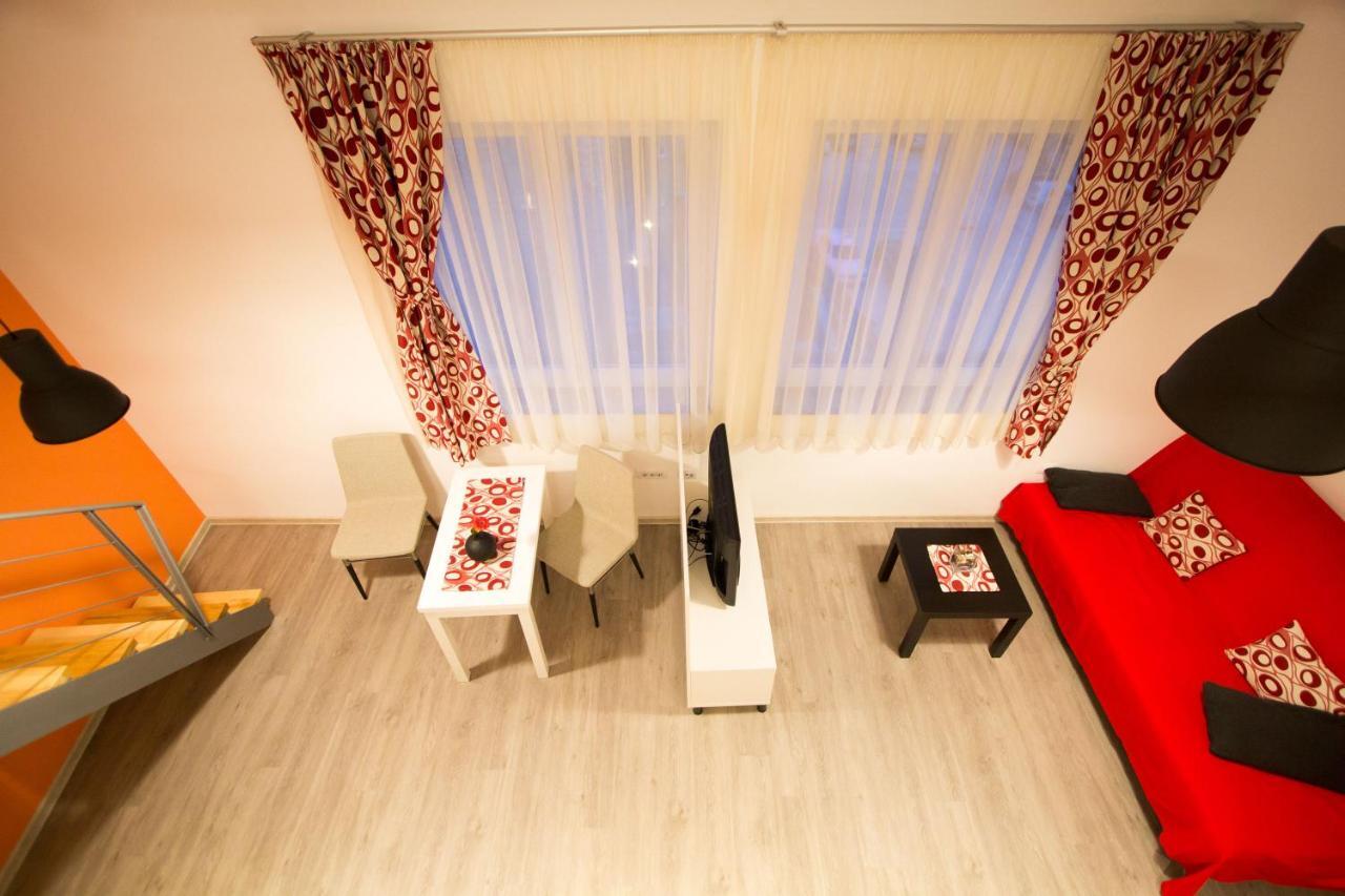 Downtown Apartments Pula Dış mekan fotoğraf